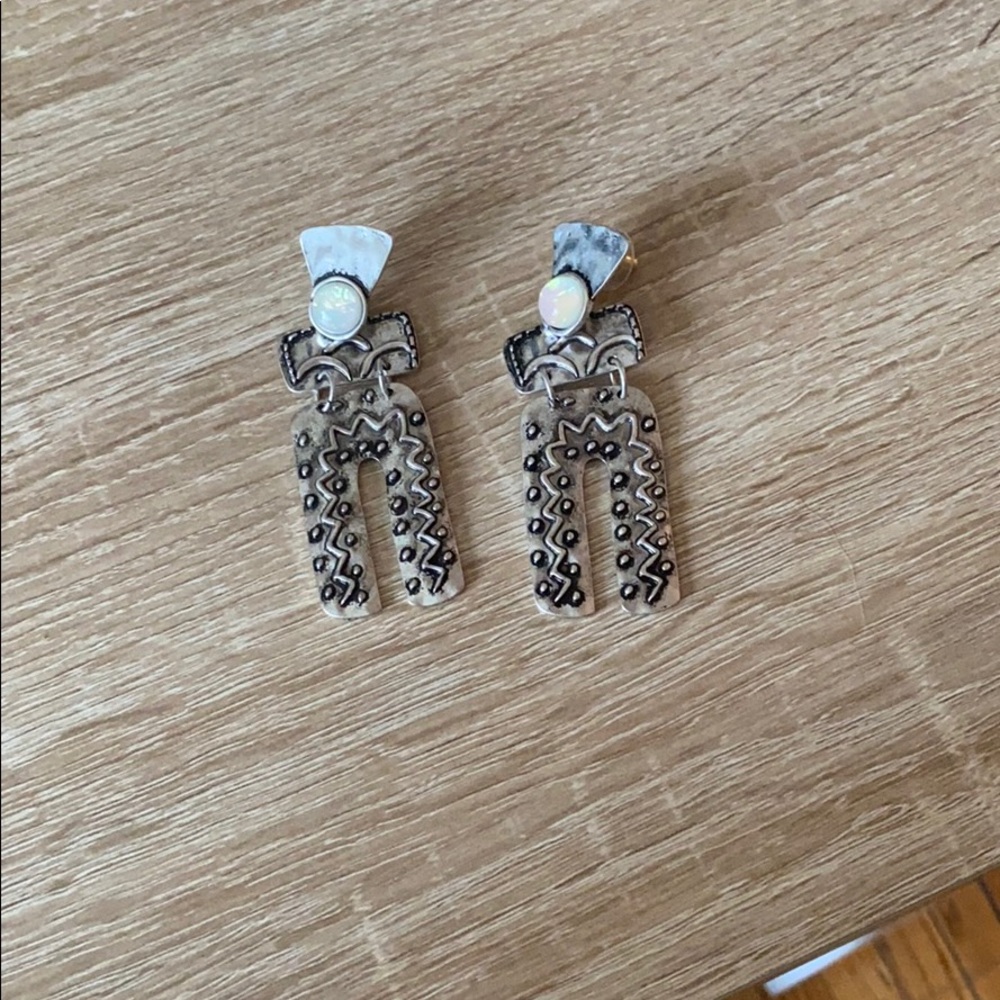 The 2Bandits Santa Fe earrings